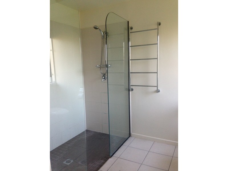 13 Eva Parade, Glenella QLD 4740