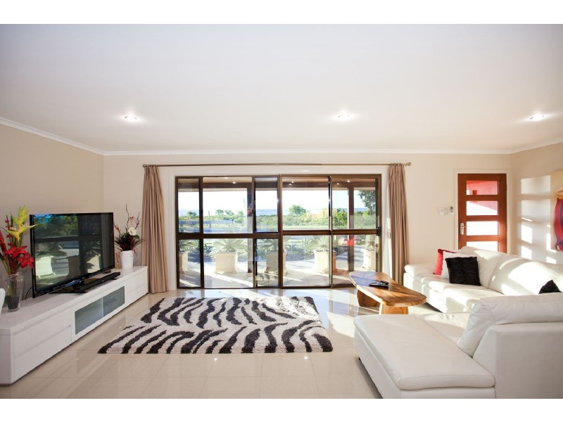 13-15 Slade Esplanade, Mackay QLD 4740