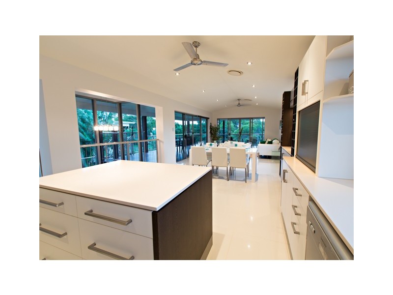 15 Seafarer Court, Blacks Beach QLD 4740