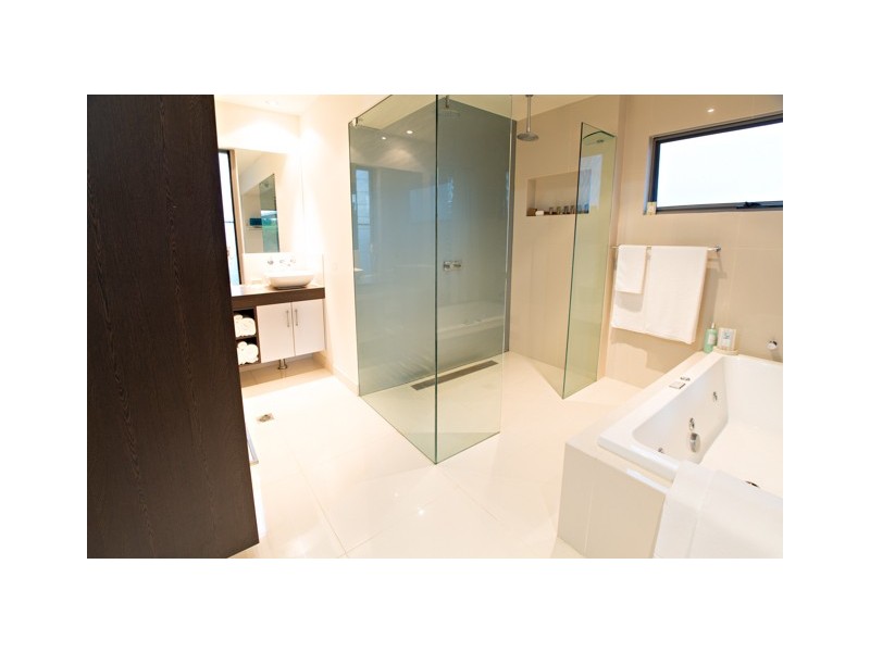15 Seafarer Court, Blacks Beach QLD 4740