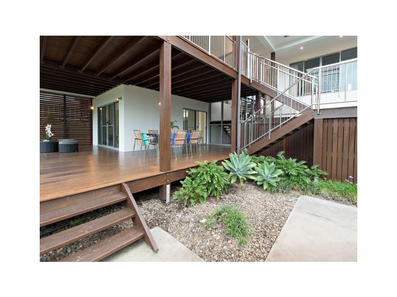 15 Seafarer Court, Blacks Beach QLD 4740