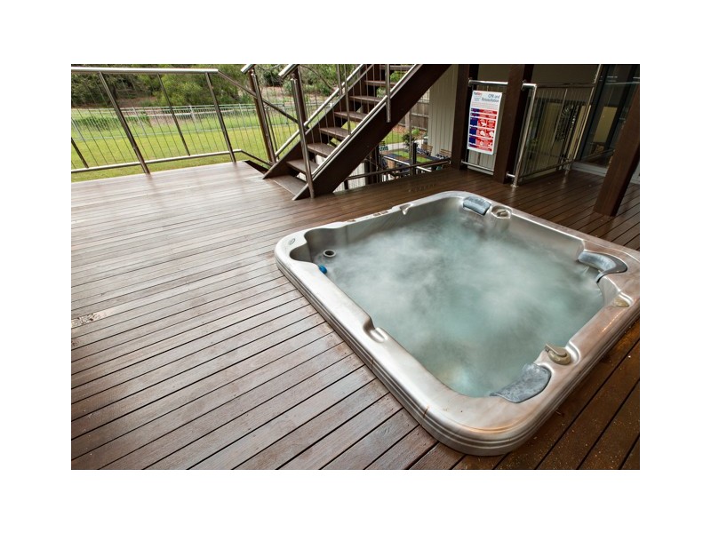 15 Seafarer Court, Blacks Beach QLD 4740