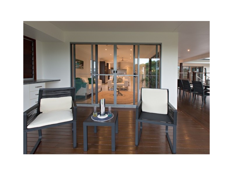 15 Seafarer Court, Blacks Beach QLD 4740