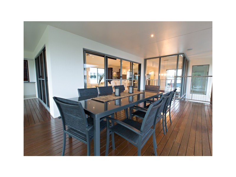 15 Seafarer Court, Blacks Beach QLD 4740