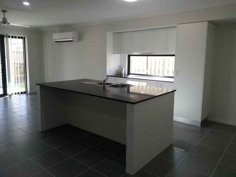 14 Scarborough Circuit, Blacks Beach QLD 4740