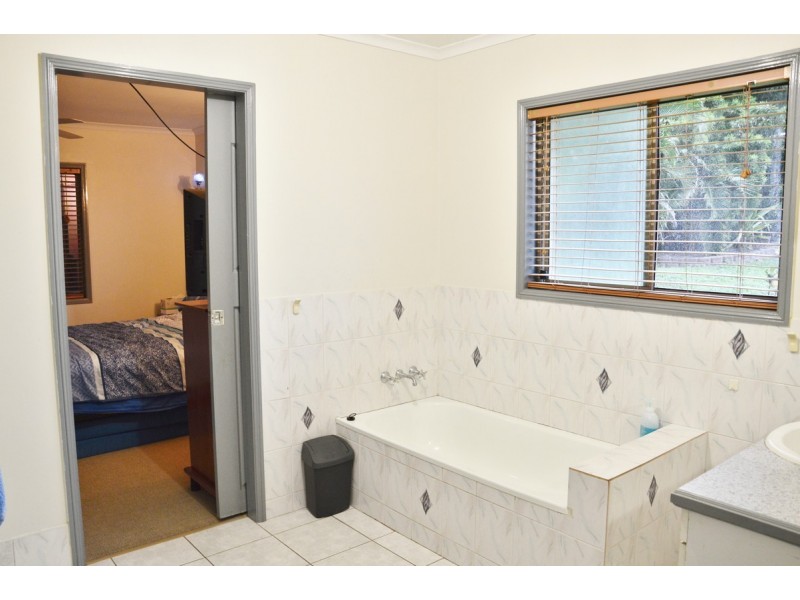 13 Pardoe Street, Bucasia QLD 4750