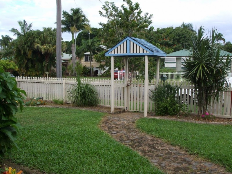 16 Tait Street, West Mackay QLD 4740