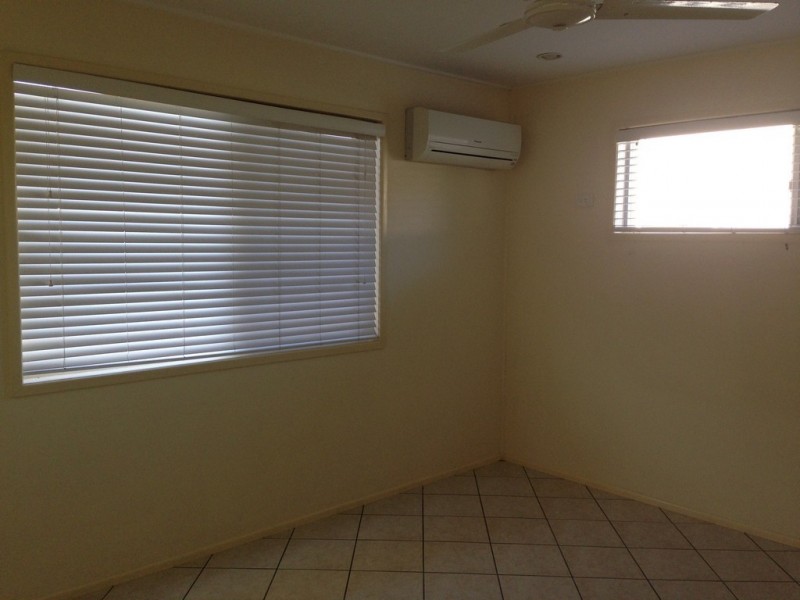 25 Dennis Street, South Mackay QLD 4740