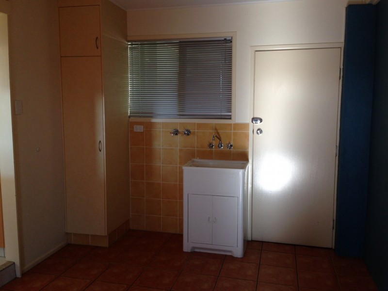 25 Dennis Street, South Mackay QLD 4740