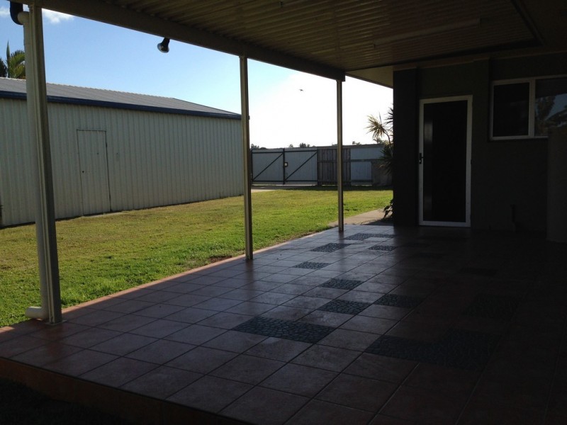 25 Dennis Street, South Mackay QLD 4740