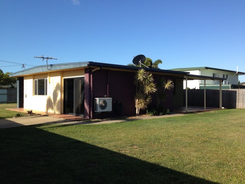 25 Dennis Street, South Mackay QLD 4740