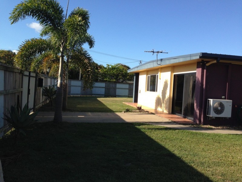 25 Dennis Street, South Mackay QLD 4740