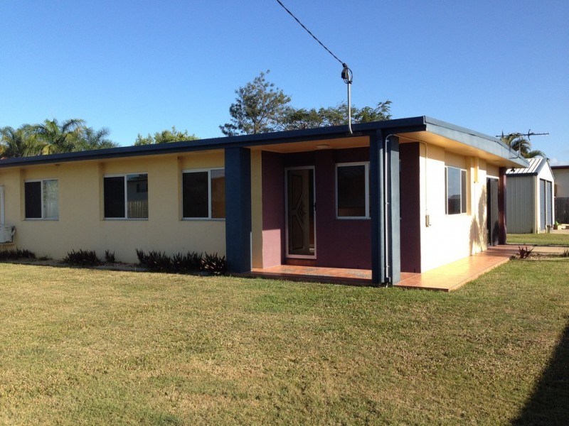 25 Dennis Street, South Mackay QLD 4740