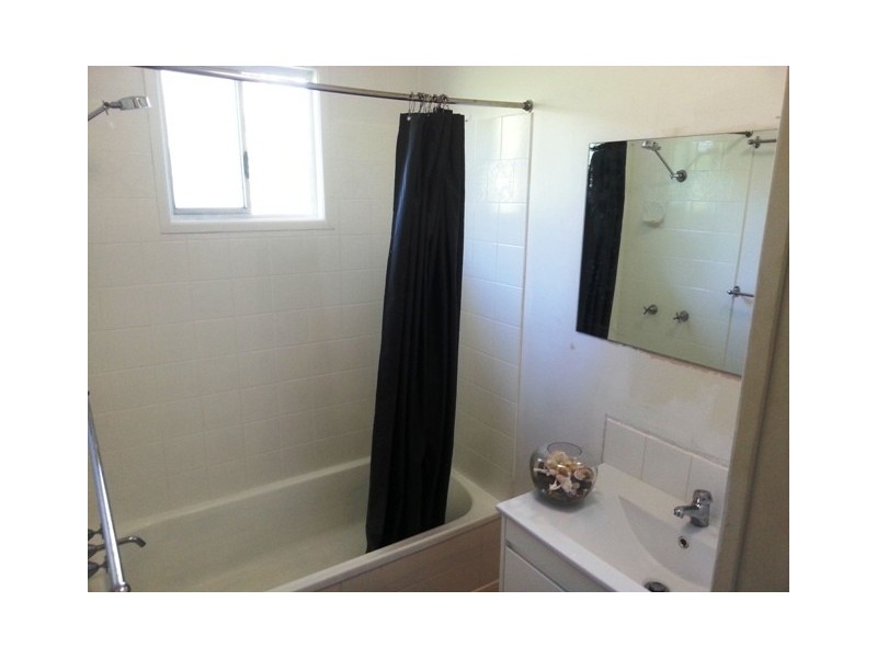 2 Ash Street, Slade Point QLD 4740