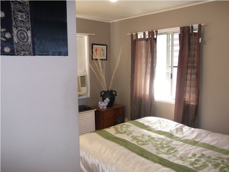 2 Ash Street, Slade Point QLD 4740