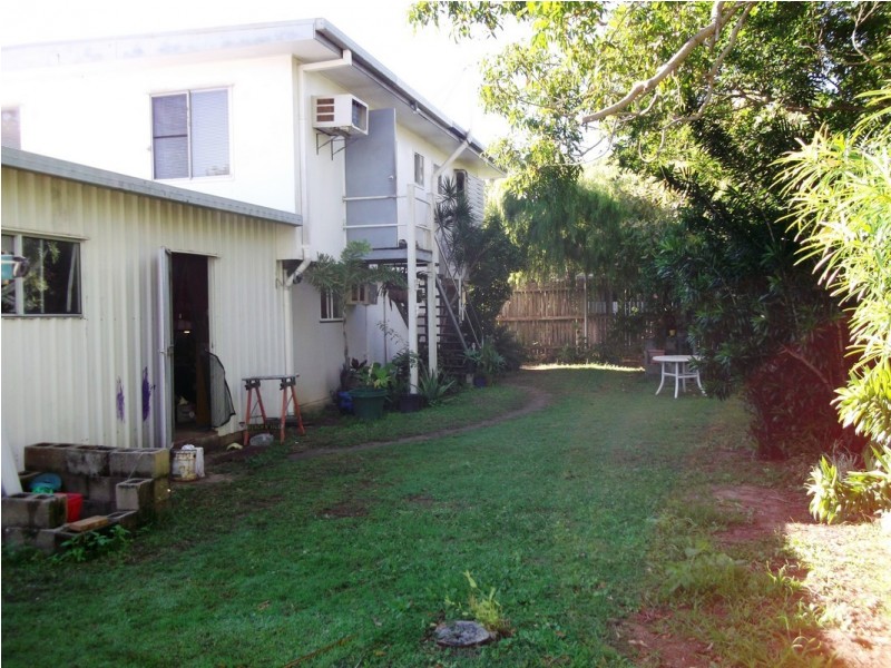 2 Ash Street, Slade Point QLD 4740
