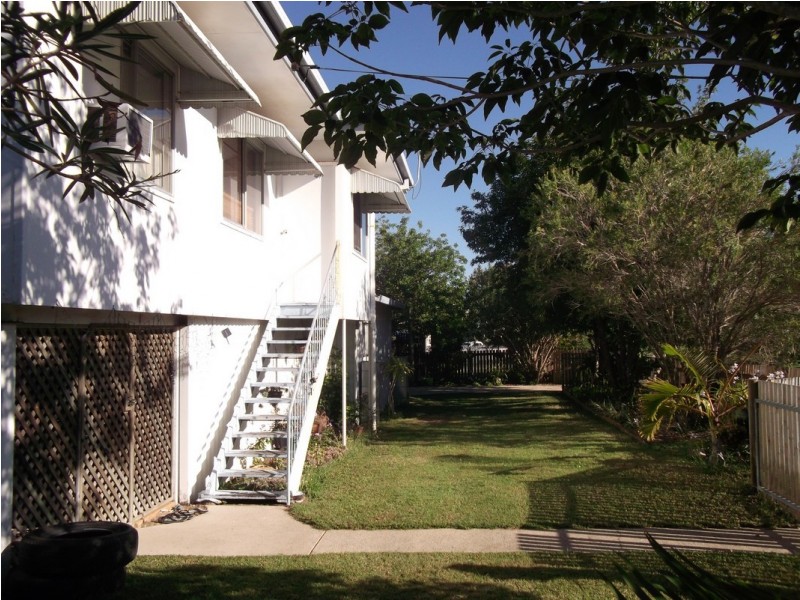 2 Ash Street, Slade Point QLD 4740