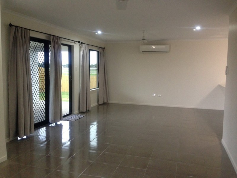 67 Makybe Diva Drive, Ooralea QLD 4740