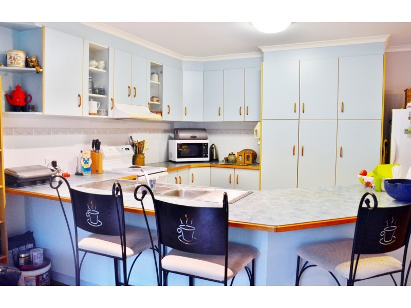 16 Matilda Court, Mirani QLD 4754