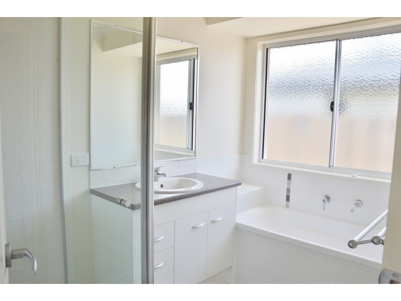28 Bowden Crescent, Marian QLD 4753