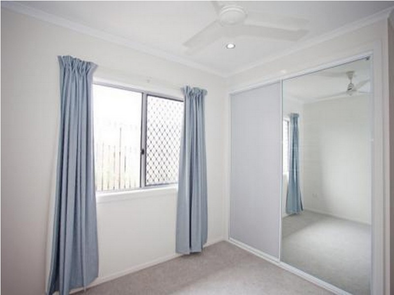 4 Manning Street, Rural View QLD 4740