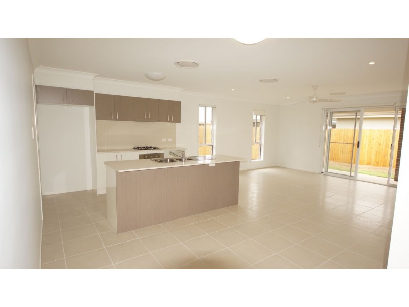 40 Superior Boulevard, Andergrove QLD 4740