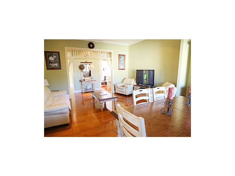 4 Bannister Street, Mackay QLD 4740