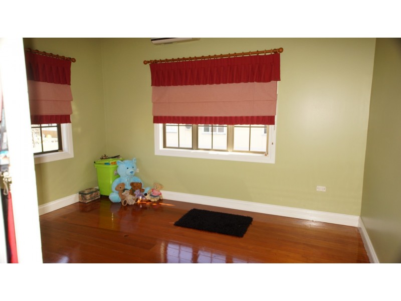 4 Bannister Street, Mackay QLD 4740