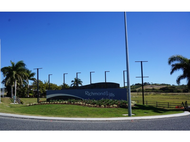 7 Oakview Street, Richmond QLD 4740