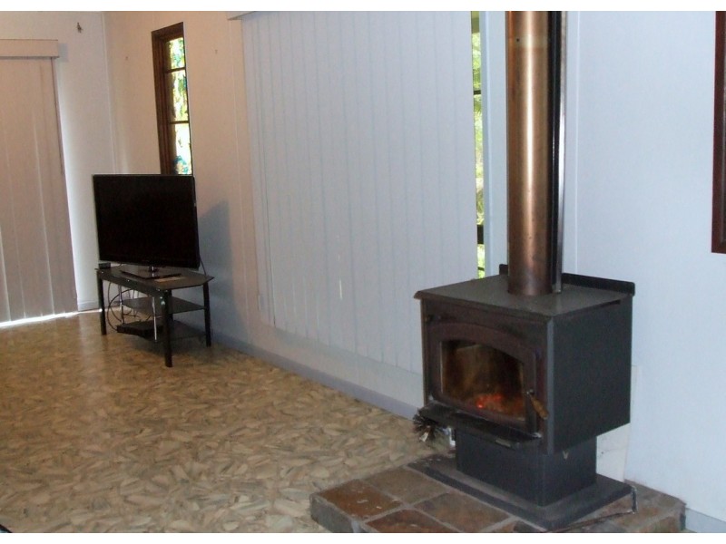 22 Boulder Road, Finch Hatton QLD 4756