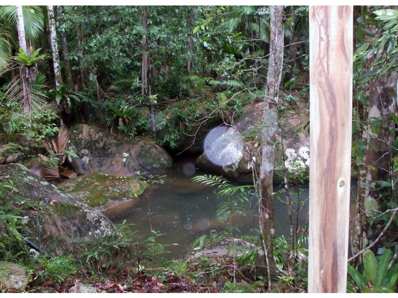 22 Boulder Road, Finch Hatton QLD 4756