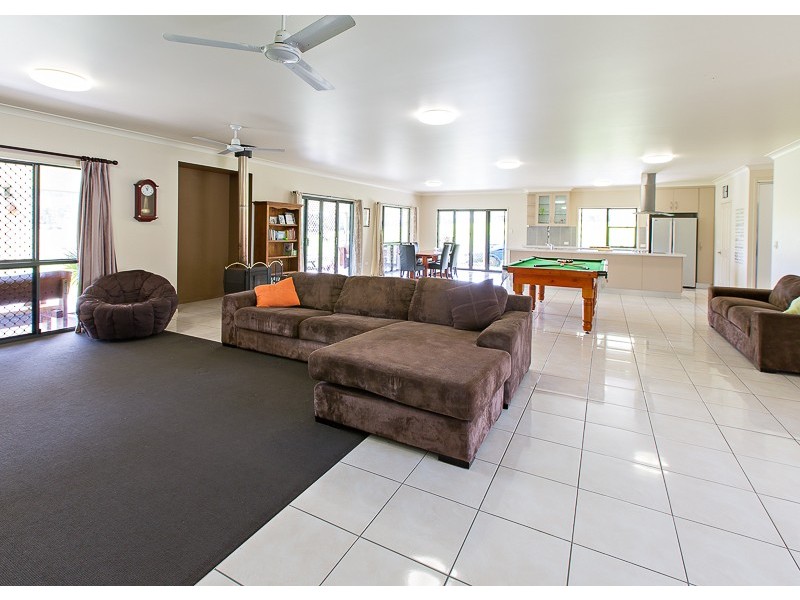 9 Lawrie Road, Sarina QLD 4737