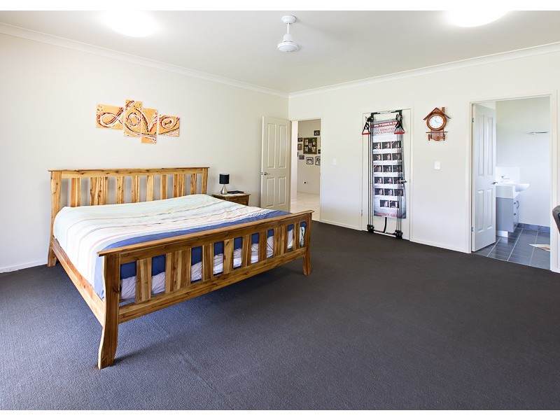 9 Lawrie Road, Sarina QLD 4737