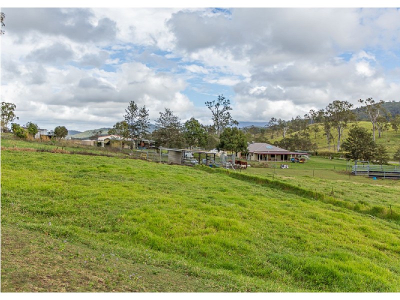 9 Lawrie Road, Sarina QLD 4737