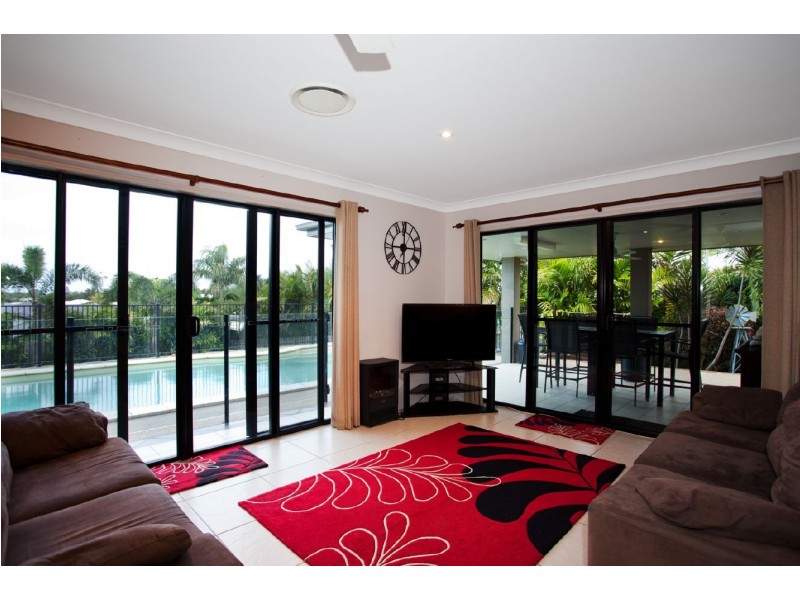 4 Inletway Court, Blacks Beach QLD 4740