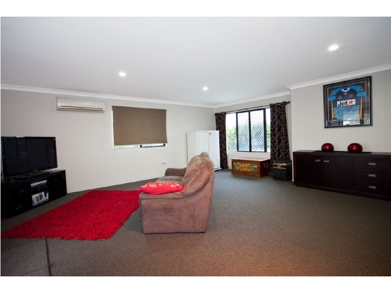 4 Inletway Court, Blacks Beach QLD 4740