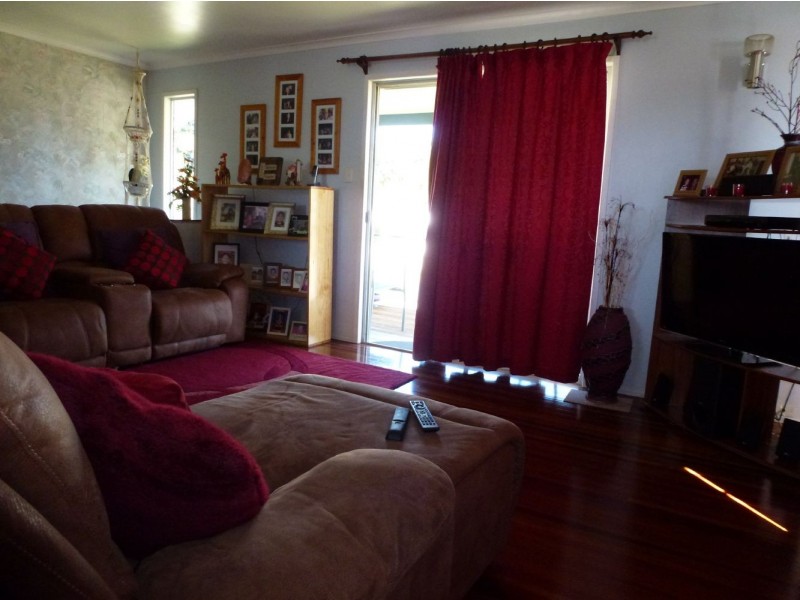 25a Creek Street, Walkerston QLD 4751