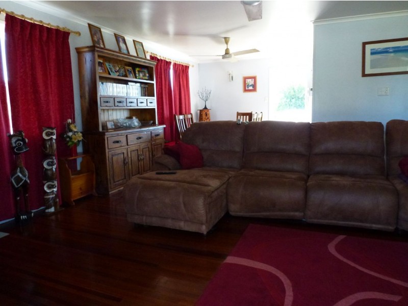 25a Creek Street, Walkerston QLD 4751