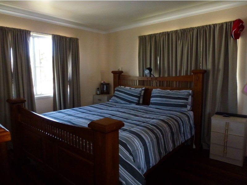 25a Creek Street, Walkerston QLD 4751