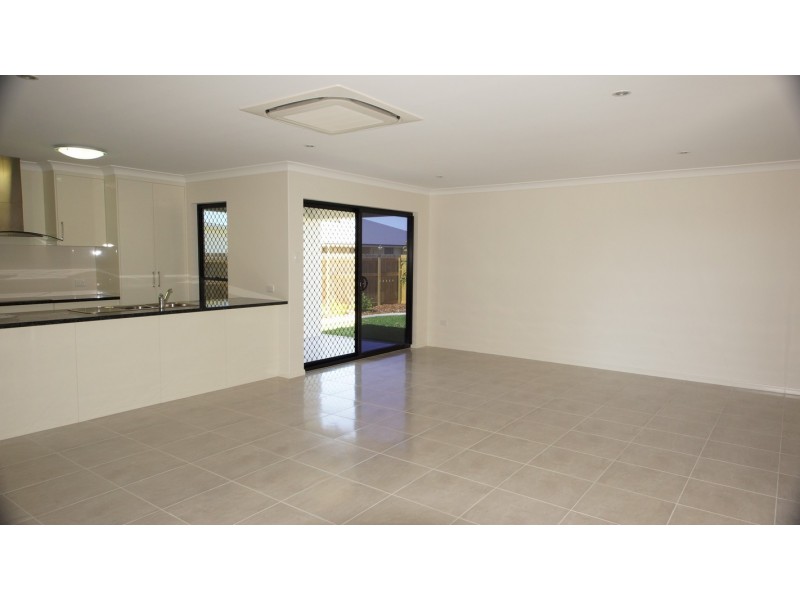 1 Bellavista Circuit, Beaconsfield QLD 4740