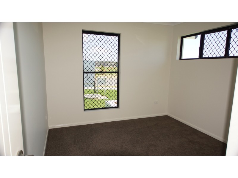 1 Bellavista Circuit, Beaconsfield QLD 4740