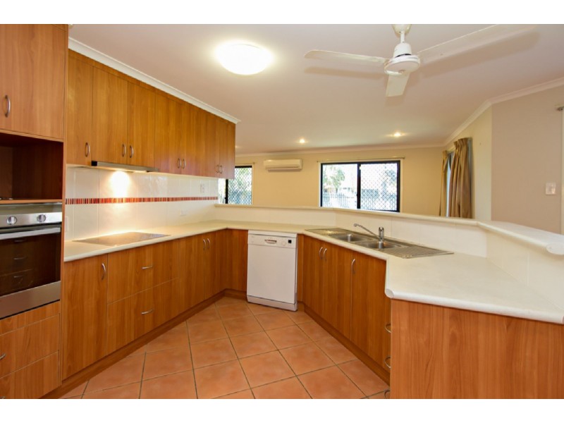 1 Wasley Court, Glenella QLD 4740
