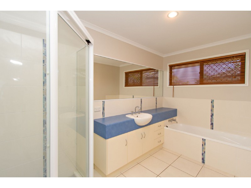 1 Wasley Court, Glenella QLD 4740