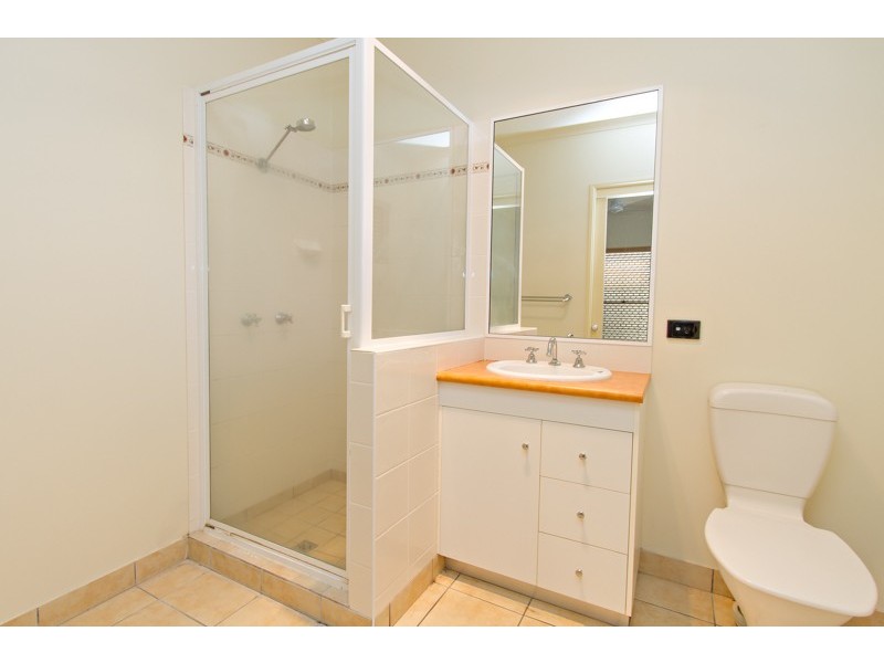 2/24 Meadow Street, North Mackay QLD 4740