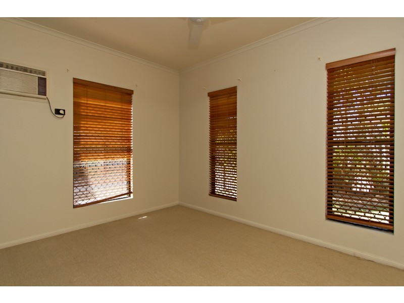 2/24 Meadow Street, North Mackay QLD 4740