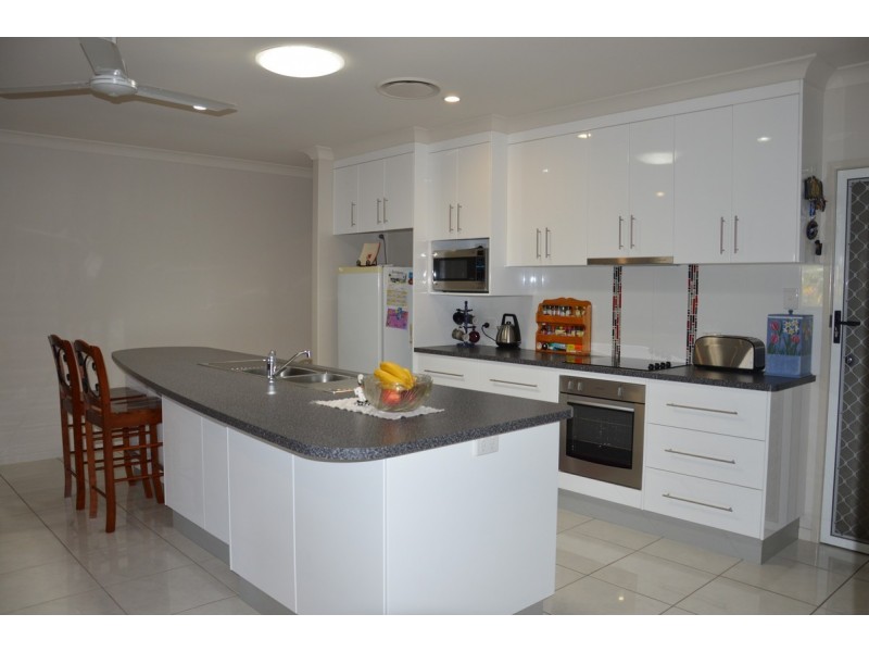 12 Rutland Place, Marian QLD 4753