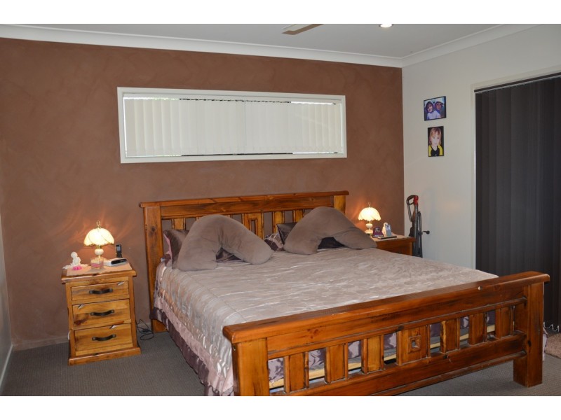 12 Rutland Place, Marian QLD 4753