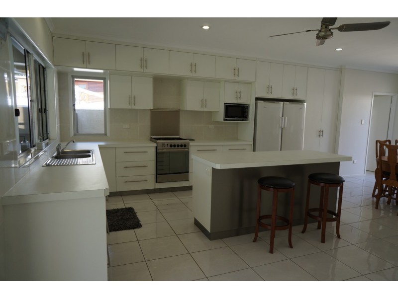 6 Macartney Drive, Belmunda, Mackay QLD 4740