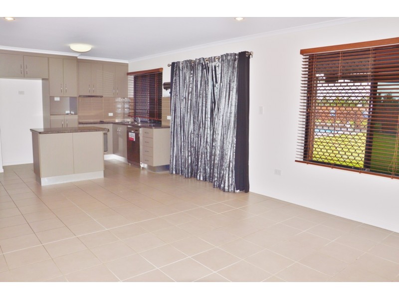 10 Katey Crescent, Mirani QLD 4754