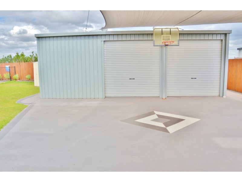 10 Katey Crescent, Mirani QLD 4754